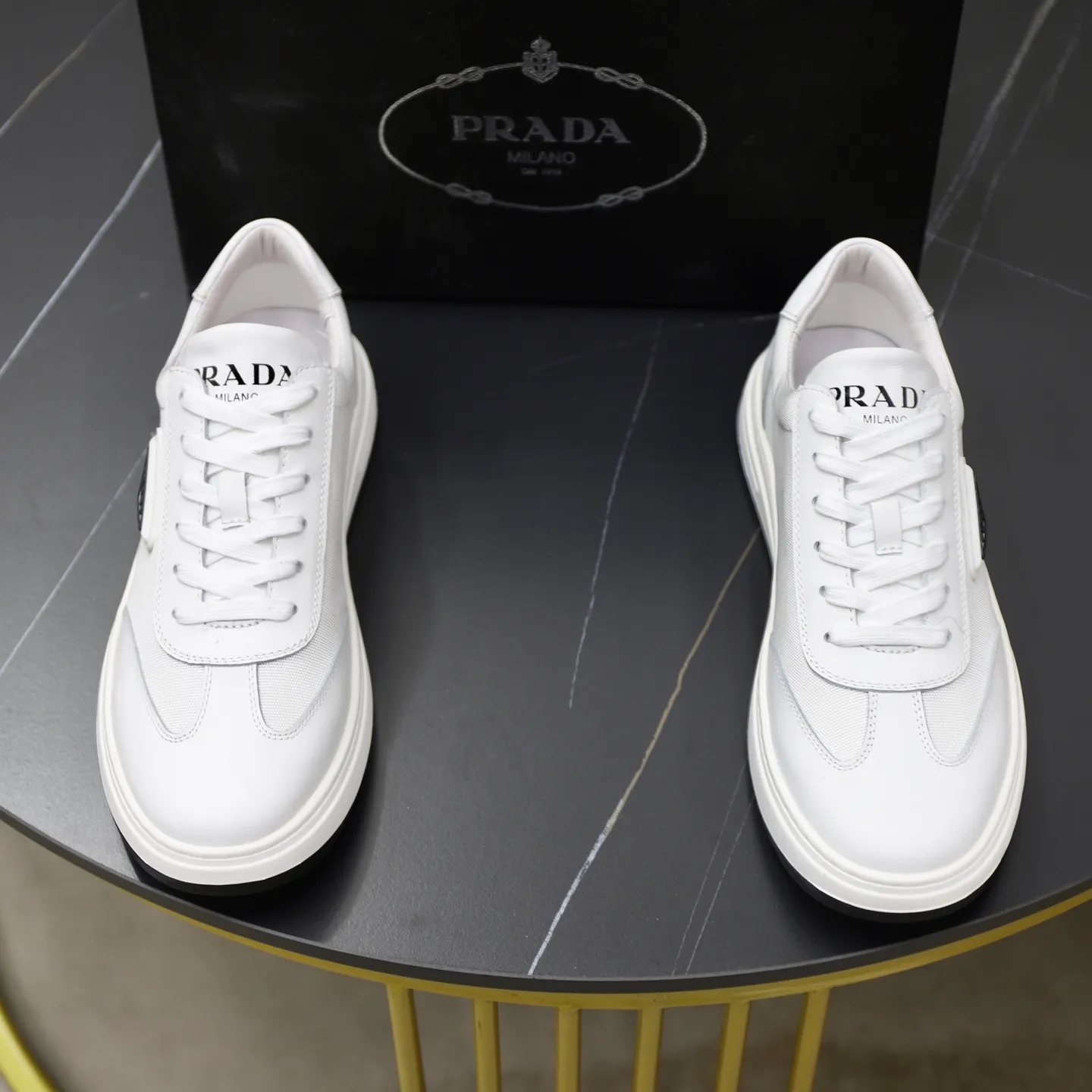 Ex-factory price: 420💰🙅‍♂️🙅‍♂️🙅‍♂️ Brand: PRADA Standard code: 38–44 (45 can be customized) Grade: Same as the official website Material: Original cowhide fabric Comfortable pigskin lining Lightweight wear-resistant outsole Style category: Men's fashionable casual shoes and boots Running sports shoes Distinguished luxury brand elements Top luxury Color: actual picture color